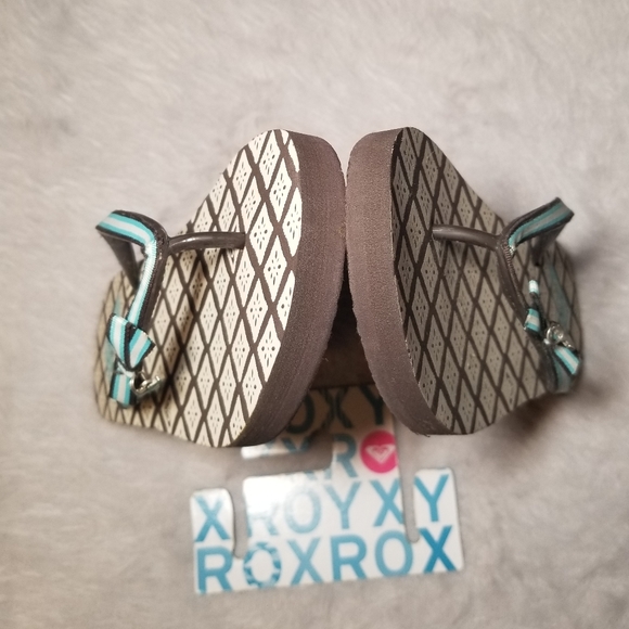 Roxy Blue & Brown Jeweled, Flip Flop Sandals💙💙 - Picture 4 of 6